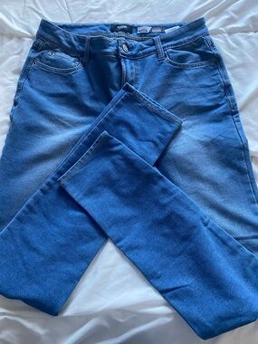 Kensie Women's Blue Skinny Jeans